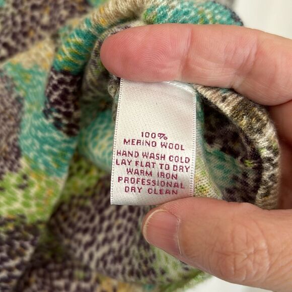 Peter Millar Women’s Abstract 100% merino wool v-neck 3/4 sleeve sweater Small! - Picture 7 of 8